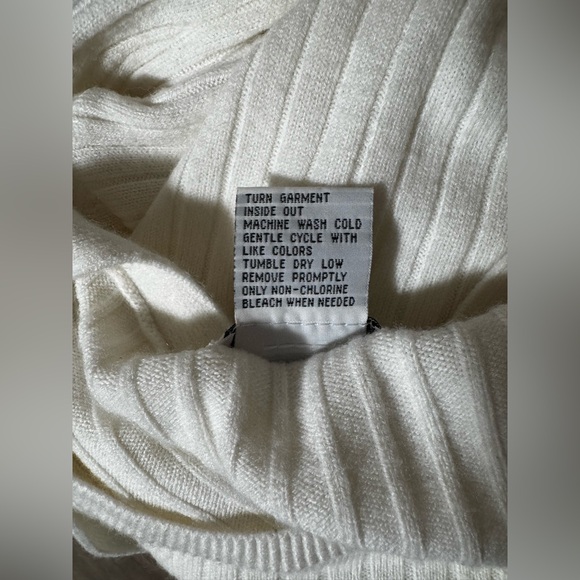 Alfred Dunner Cream V-Neck Button Cardigan - Picture 10 of 11